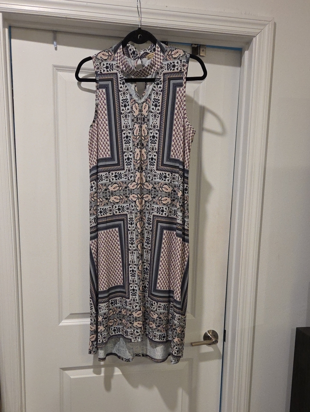 Energe Sleeveless Midi Dress in Pale Pink and Black Floral Border Print Size L!